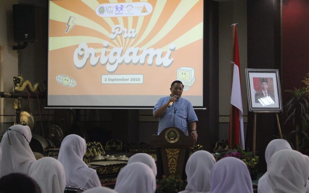 MAHASISWA BARU PAUD UM DIKENALKAN BUDAYA AKADEMIK MELALUI ORIGAMI BERTEMA ‘BERINTEGRASI MENYATUKAN RASA, BERSINERGI MENGUKIR CERITA’