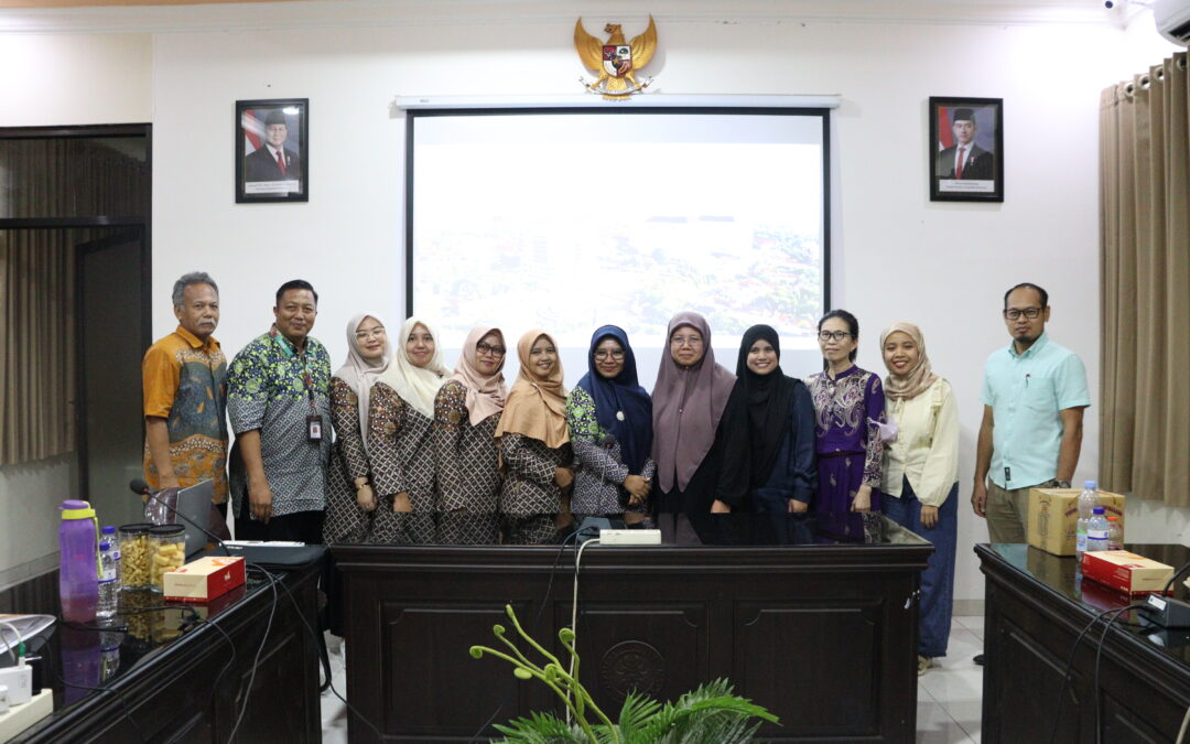 MENGINTERNASIONALKAN PENDIDIKAN ANAK USIA DINI: DEPARTEMEN PAUD UNIVERSITAS NEGERI MALANG (UM) SHARING KURIKULUM DENGAN UNIVERSITAS TEKNOLOGI MALAYSIA (UTM)