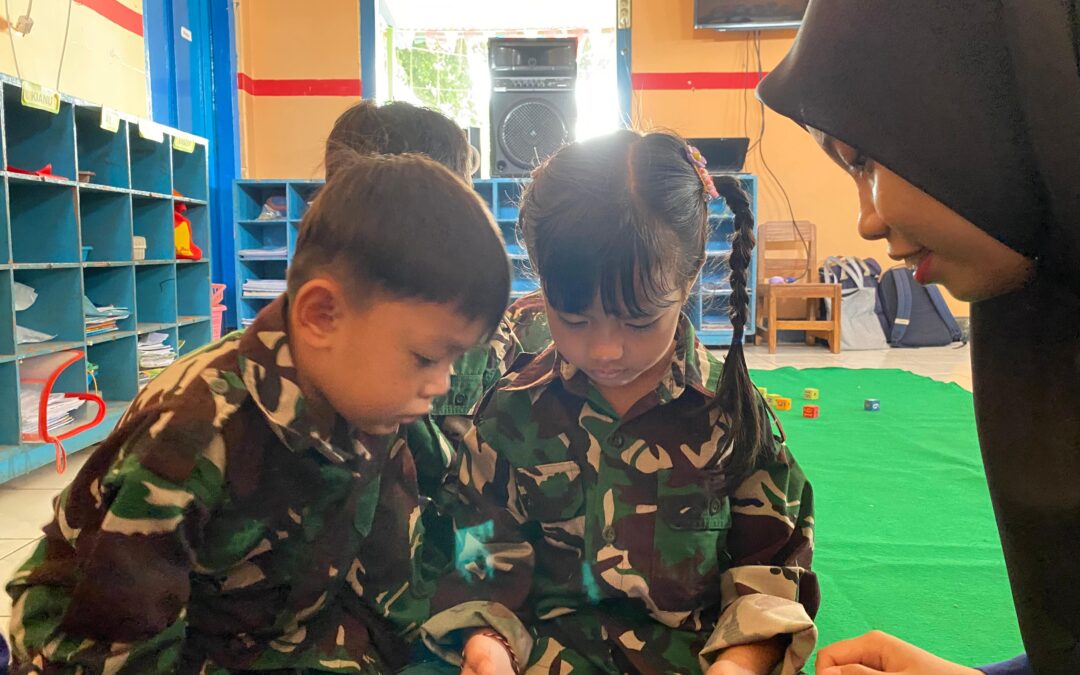 PYRAMID GAME: MEDIA PEMBELAJARAN INOVATIF PACU KEMAMPUAN SIMBOLIK ANAK