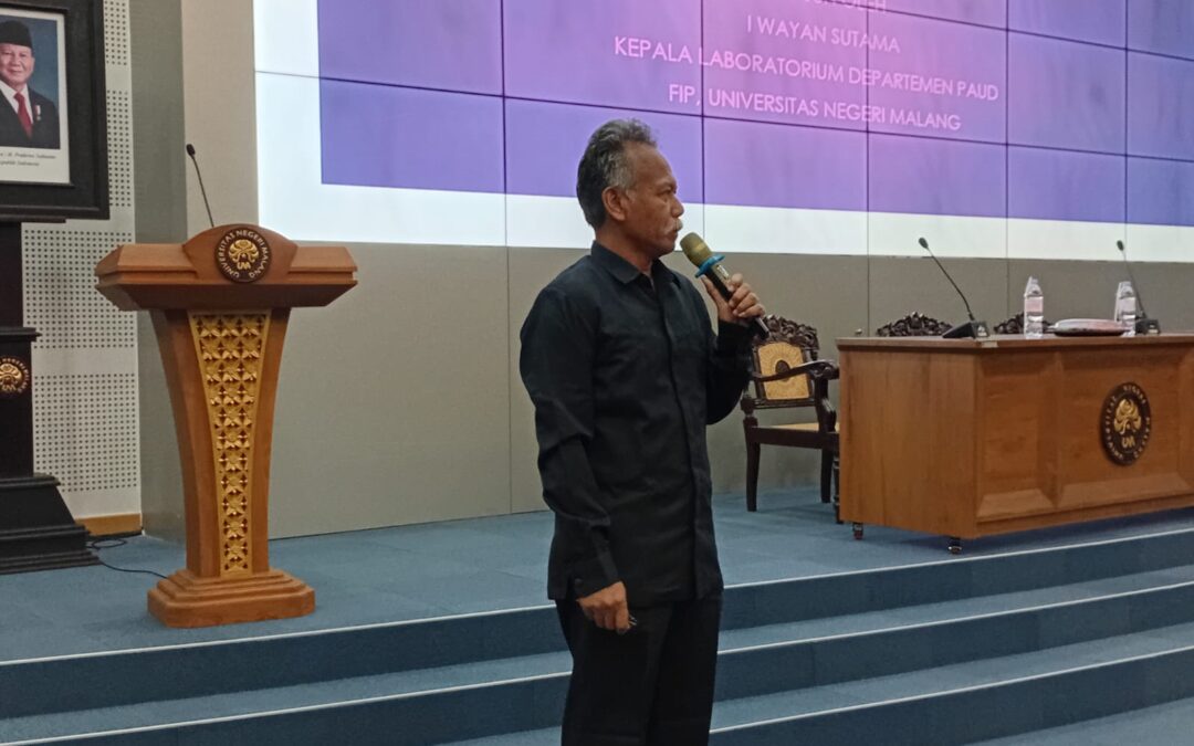 TINGKATKAN KOMPETENSI PENDIDIK, DOSEN DEPARTEMEN PAUD UM PAPARKAN MATERI IMPLEMENTASI PEMBELAJARAN MENDALAM DALAM WORKSHOP PKG TK KECAMATAN SUKUN KOTA MALANG